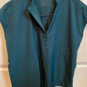 Medium Caribbean Blue FIONLITE FIGS scrub set